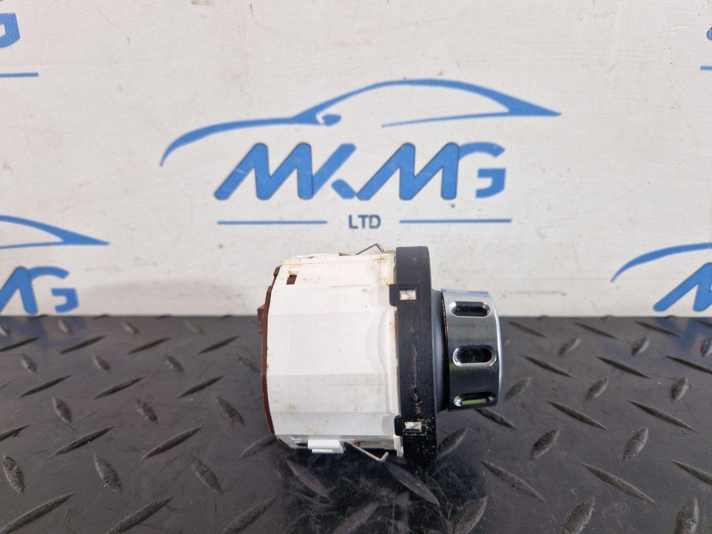 10-18 VW TOUAREG 7P GENUINE DIFFERENTIAL LOCK SWITCH OFF ROAD 7P6941435D