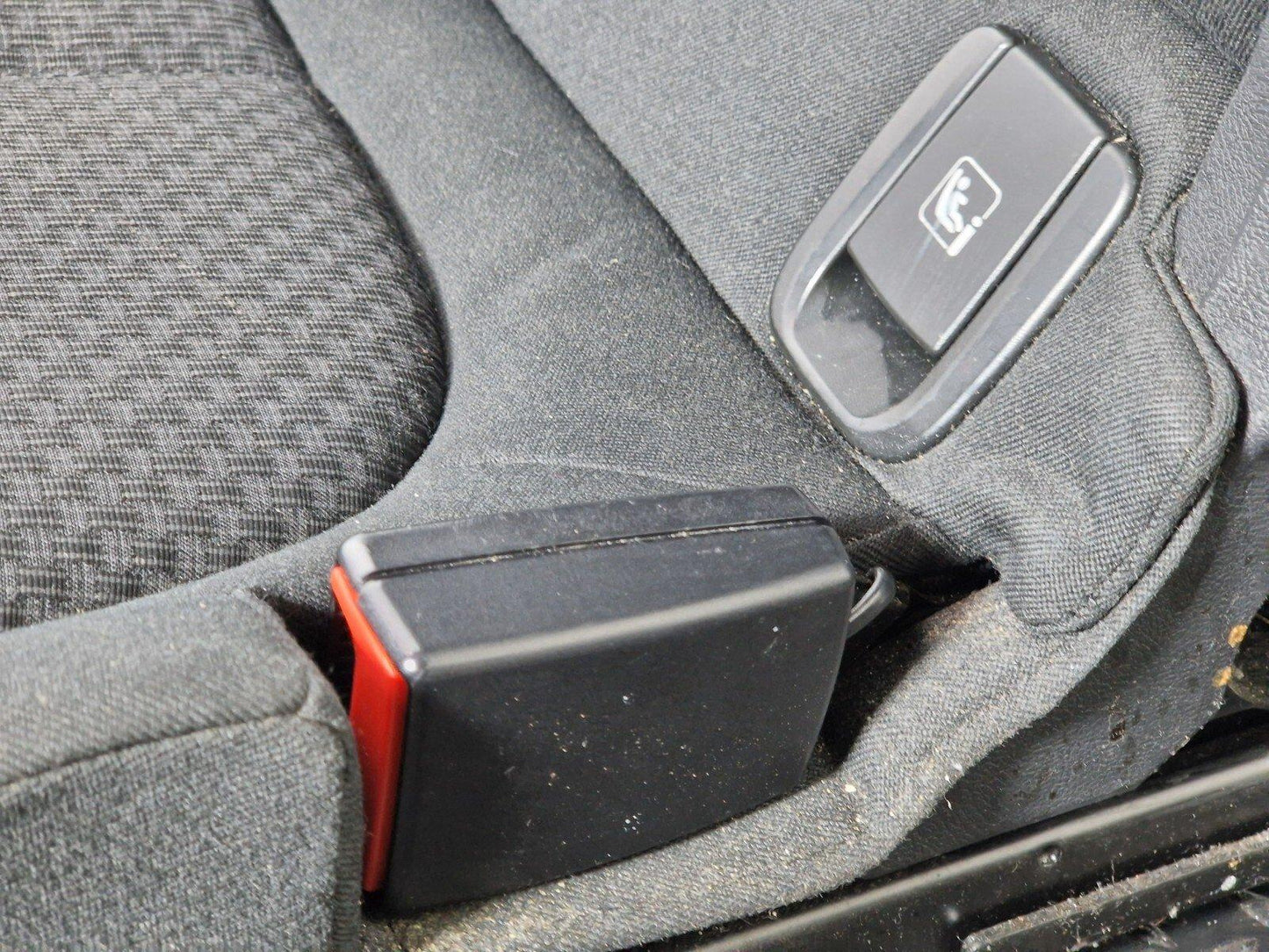 BMW 2 X1 F48 F46 F45 GENUINE REAR O/S 2ND ROW COMPLETE CLOTH SEAT WITH HEADREST