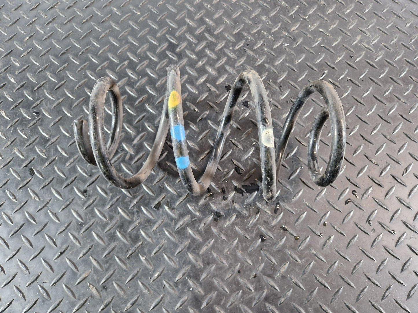 19-ON MERCEDES B CLASS W247 REAR COIL SPRING FITS LEFT & RIGHT A2473241800