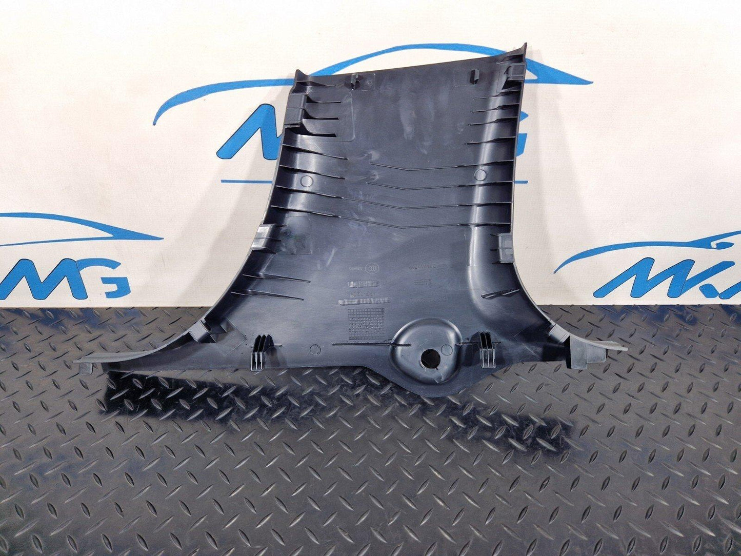 14-20 MERCEDES GLA X156 PASSENGER SIDE LOWER B-PILLAR COVER TRIM A1766920100