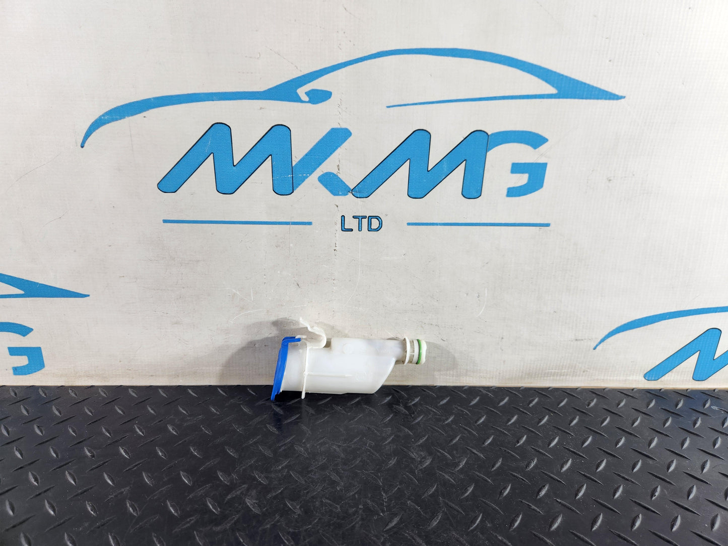 Land Rover Range Rover Evoque L551 Washer Fluid Tank Filler Neck K8D2-17C615-AA