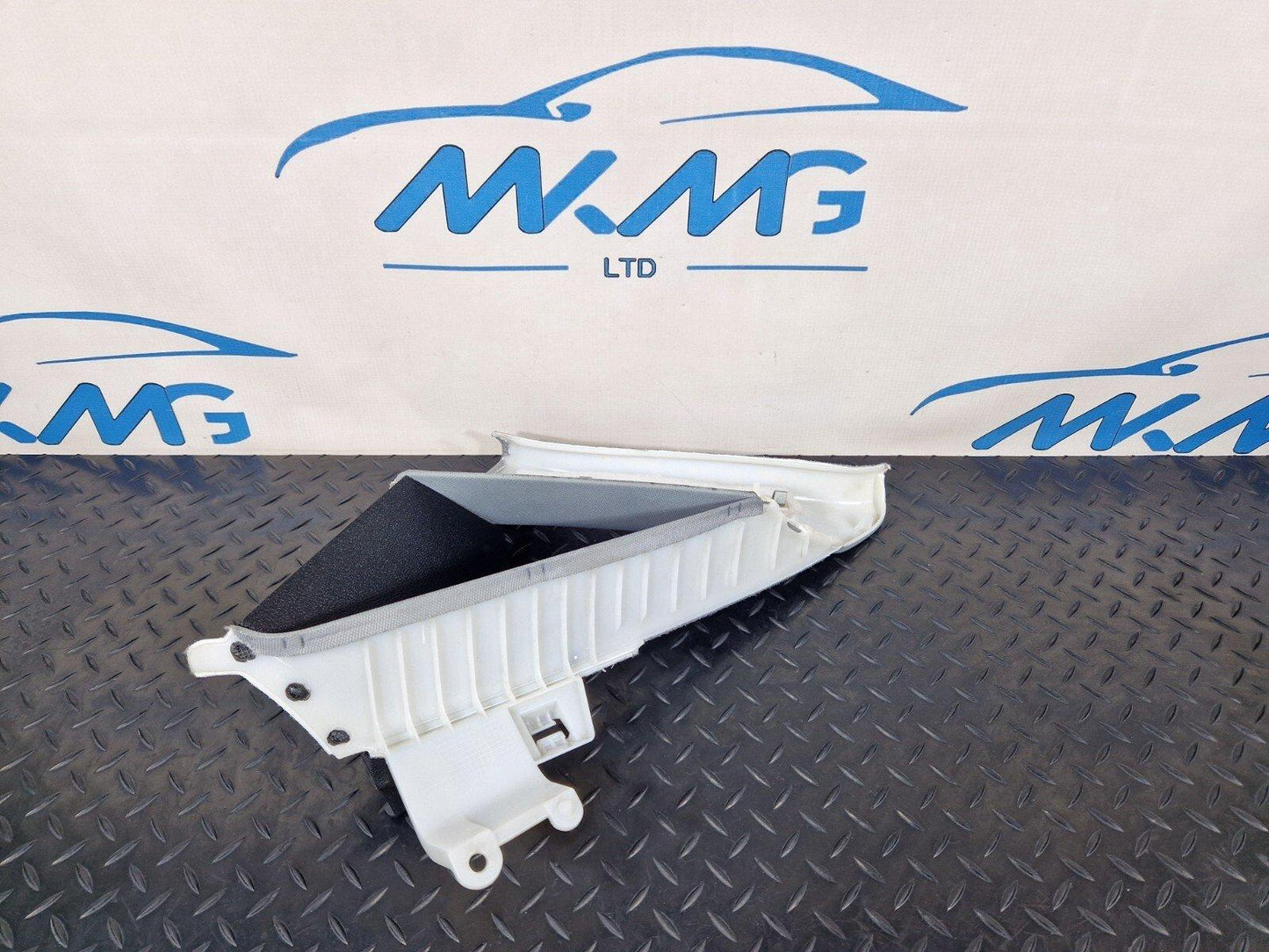 16-19 AUDI A4 B9 REAR LEFT PASSENGER SIDE C-PILLAR 8W5867287