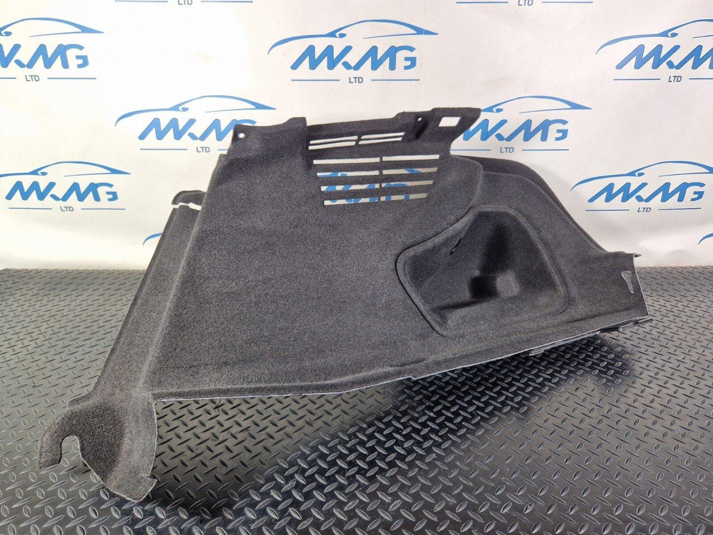 16-19 AUDI A4 B9 GENUINE REAR RIGHT DRIVER SIDE BOOT PANEL TRIM 8W5863880M