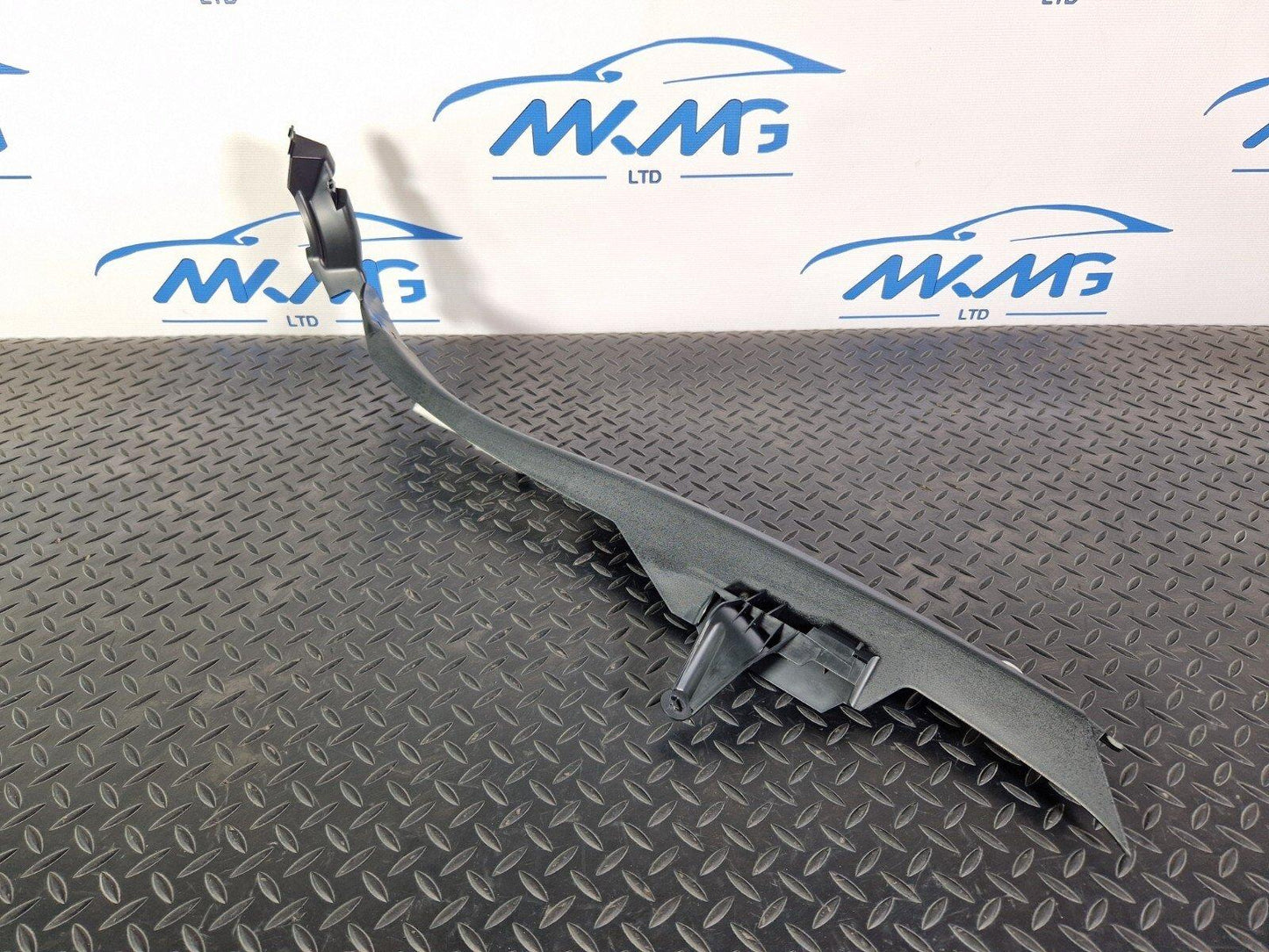 14-21 MERCEDES BENZ C220d W205 REAR RIGHT INNER ARCH TRIM A2056903705
