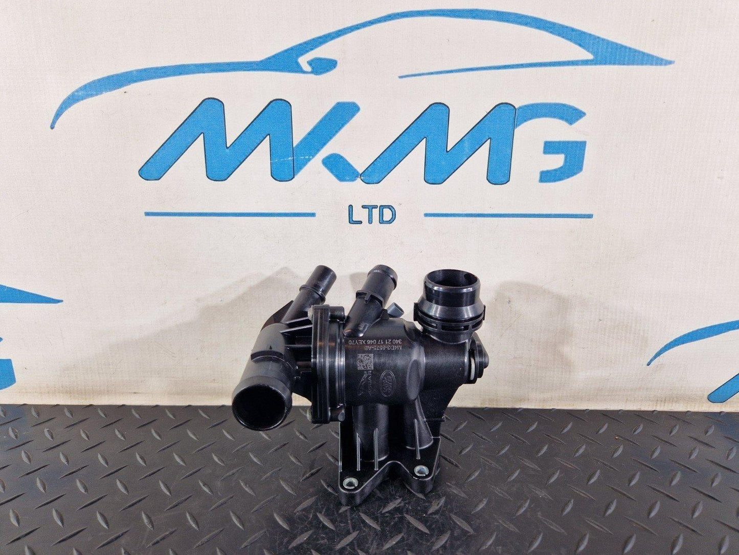 19-ON RANGE ROVER EVOQUE L551 THERMOSTAT HOUSING M4D3-8575-AB