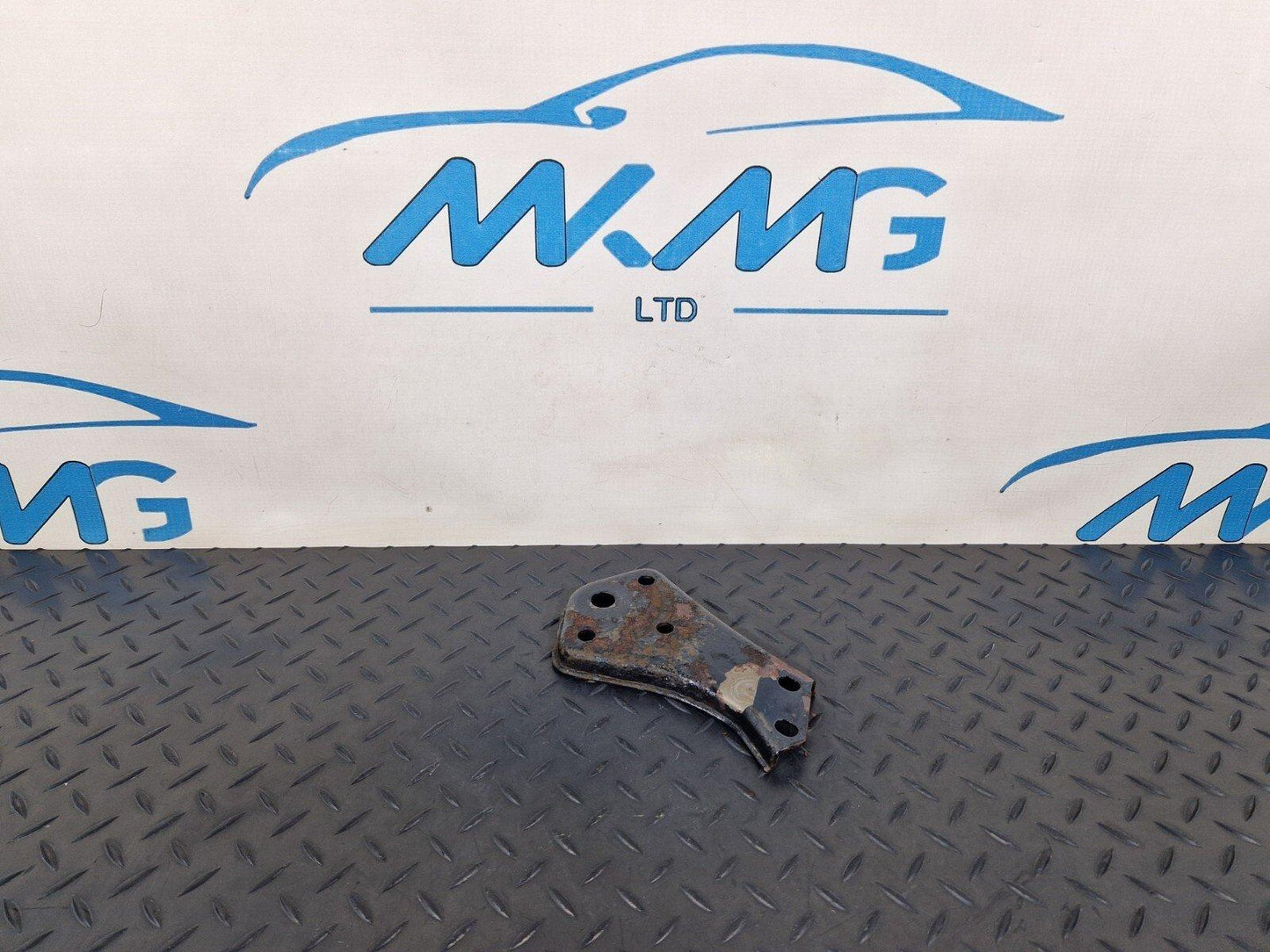 14-21 MERCEDES-BENZ C250D W205 REAR SUBFRAME RIGHT SIDE STOP PLATE A2053520800