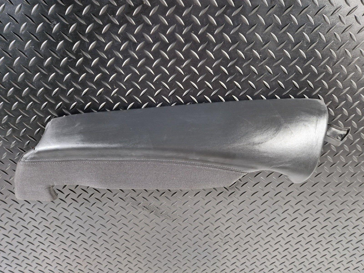 10-18 AUDI A7 4G S-LINE GENUINE REAR SEAT BOLSTER SIDE LEFT PASSENGER 4G085703A