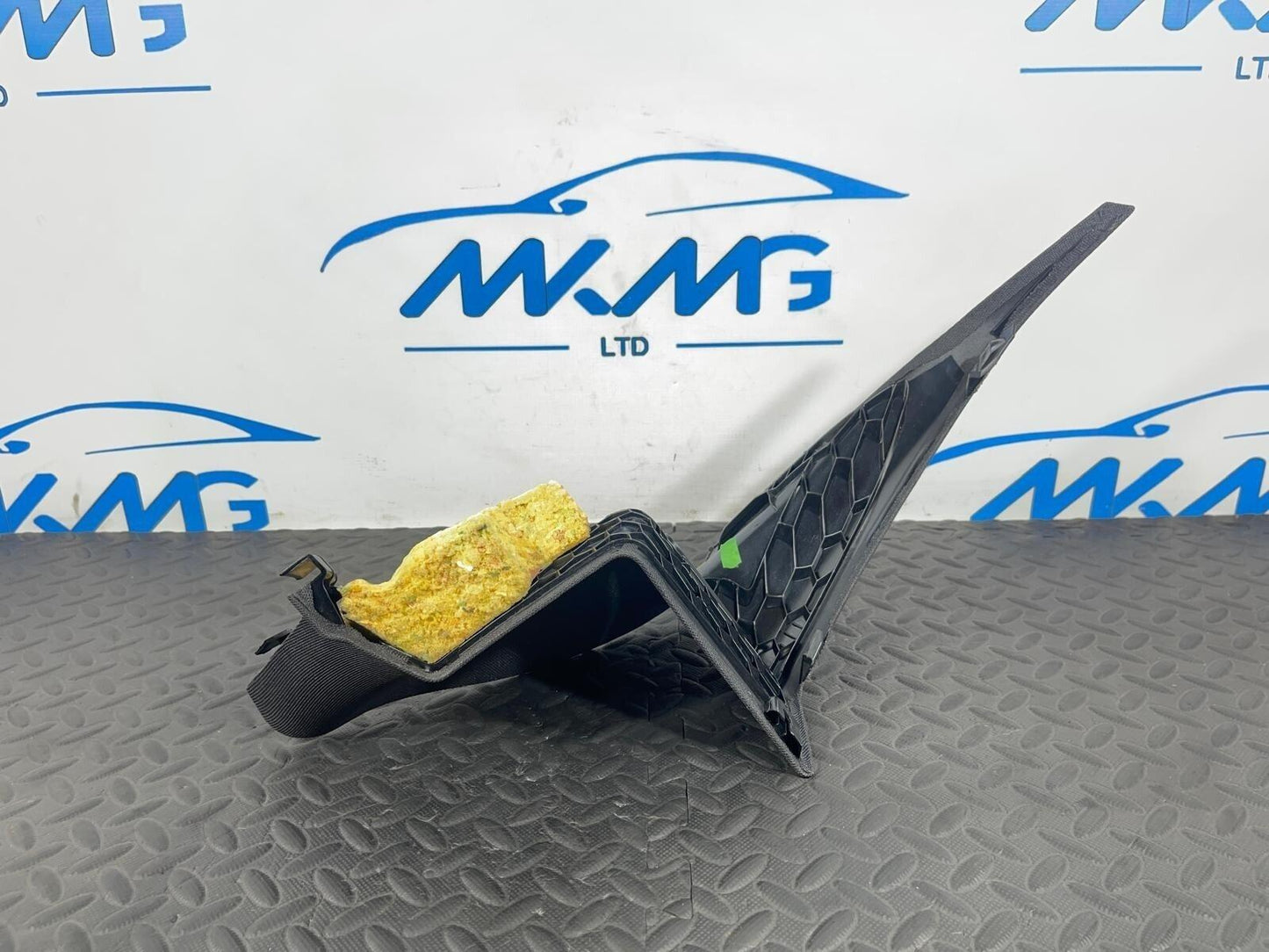 13-19 MERCEDES BENZ CLA C117  REAR LEFT PASSENGER SIDE C-PILLAR TRIM A1176902525