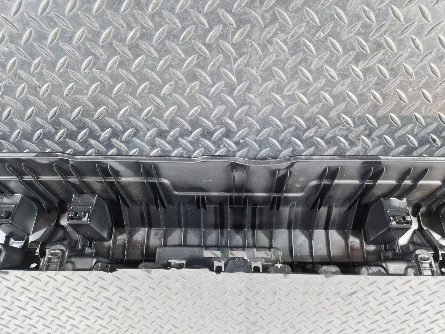 16-22 BMW F45 F48 X1 MOUNTING TRUNK FLOOR TRIM PANEL LUGGAGE COMPARTMENT 7425354
