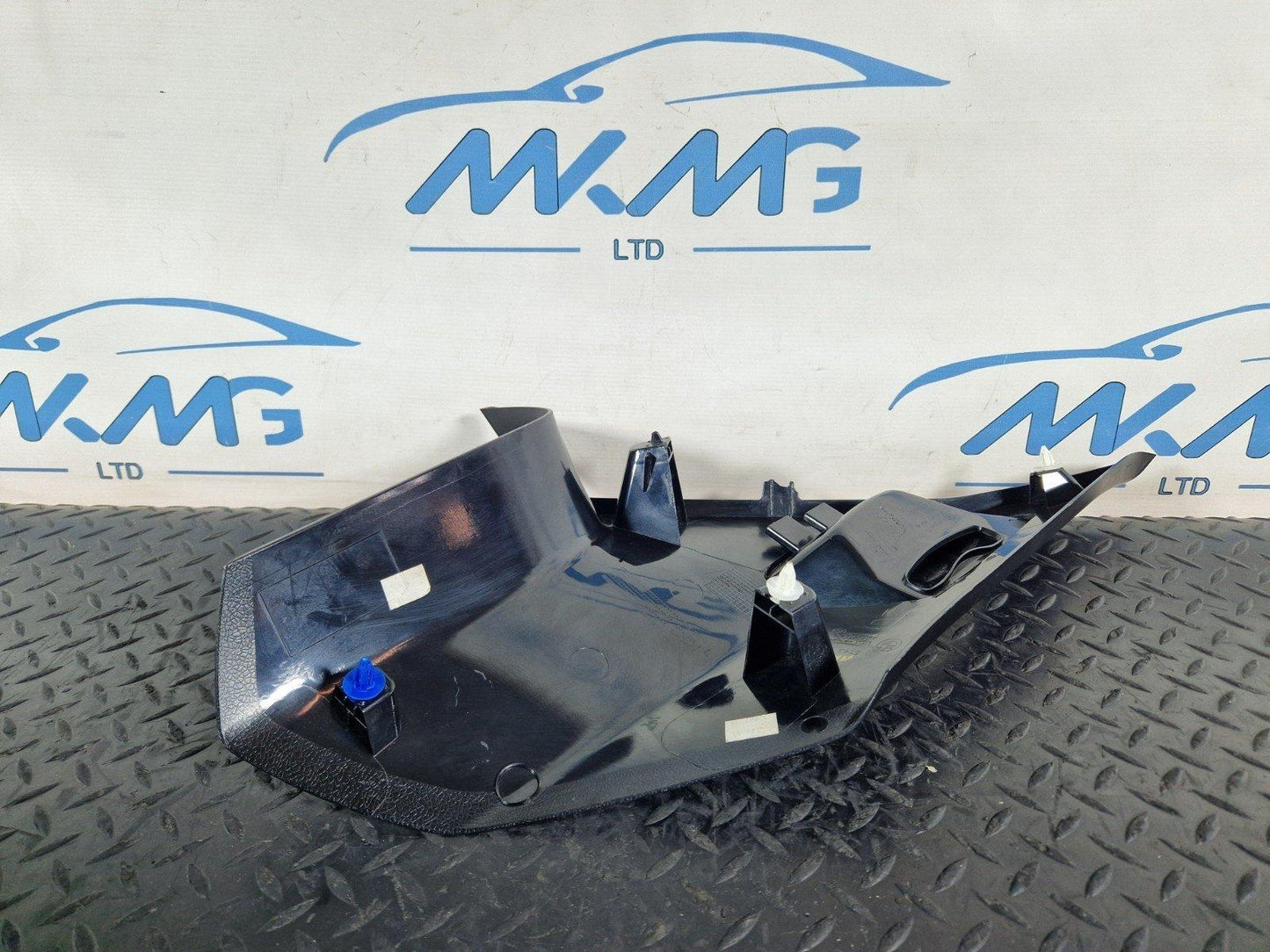 BMW X5 E70 RIGHT DRIVERS SIDE D PILLAR TRIM PANEL 7141498