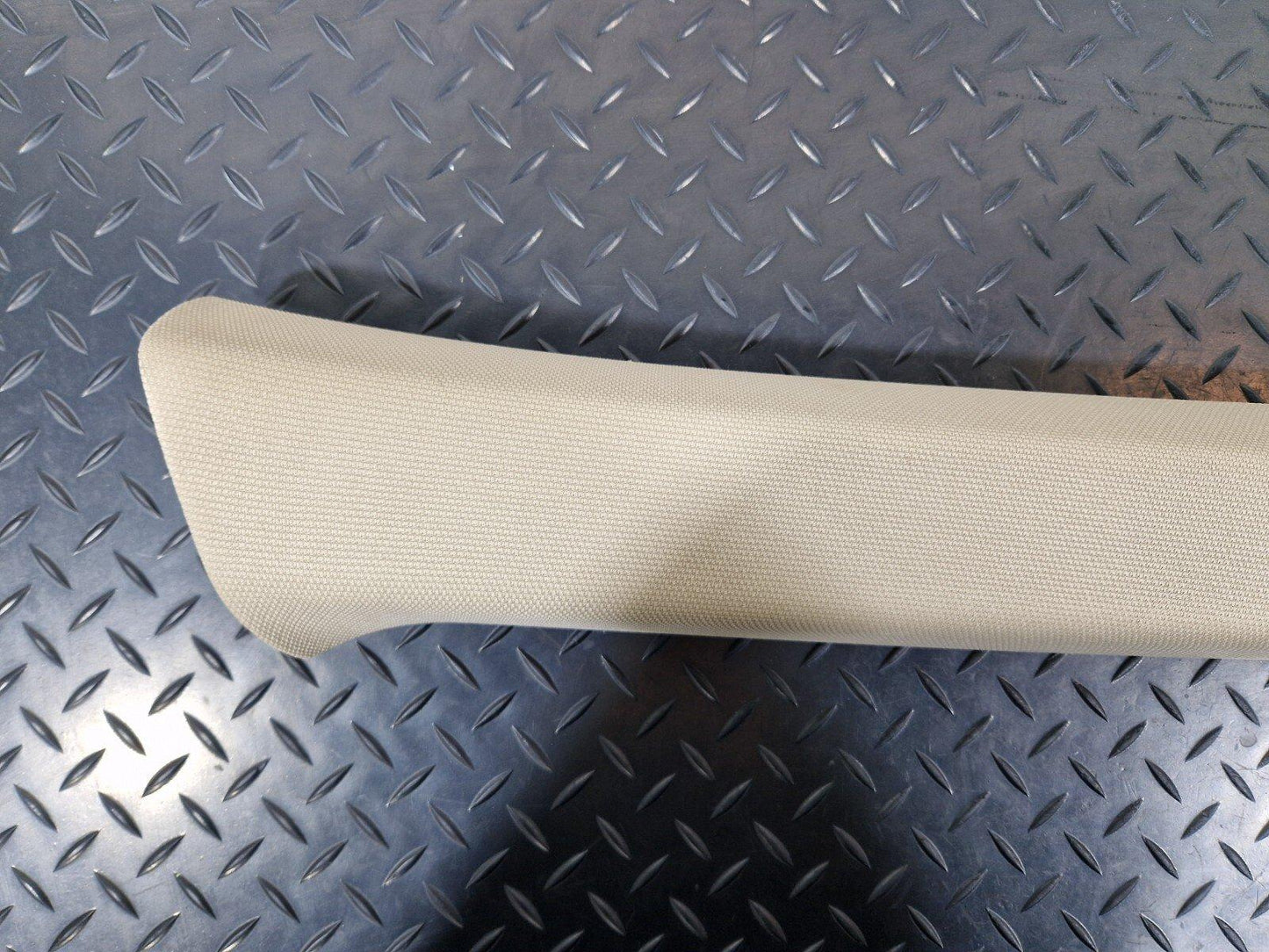 16-24 AUDI A5 F5 COUPE GENUINE FRONT RIGHT UPPER A-PILLAR TRIM 8W6867234