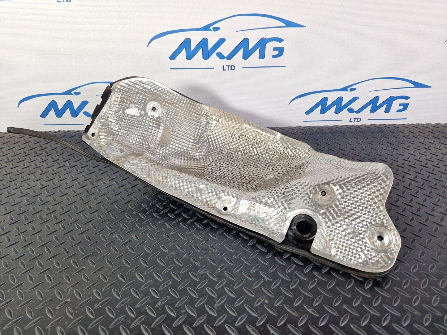15-18 AUDI A7 4G OEM HEAT PROTECTION 4G0804165B