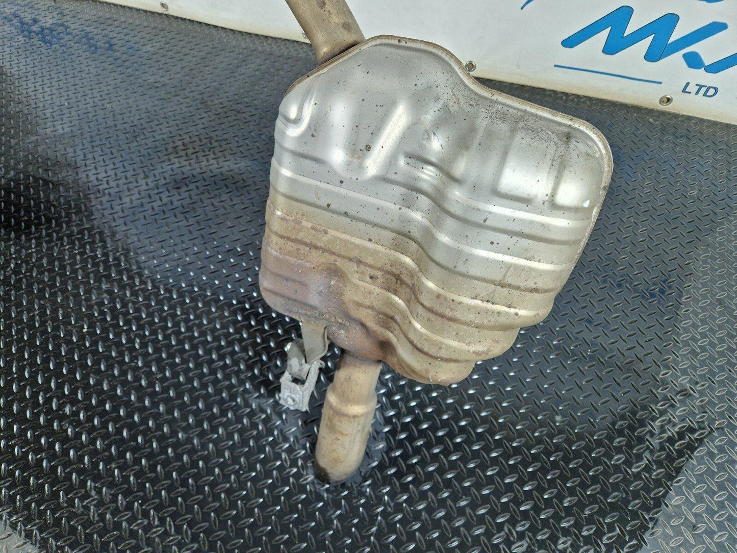 10-17 AUDI A8 4H 4.2 PETROL EXHAUST SYSTEM PIPE & SILENCERS 4H0253411