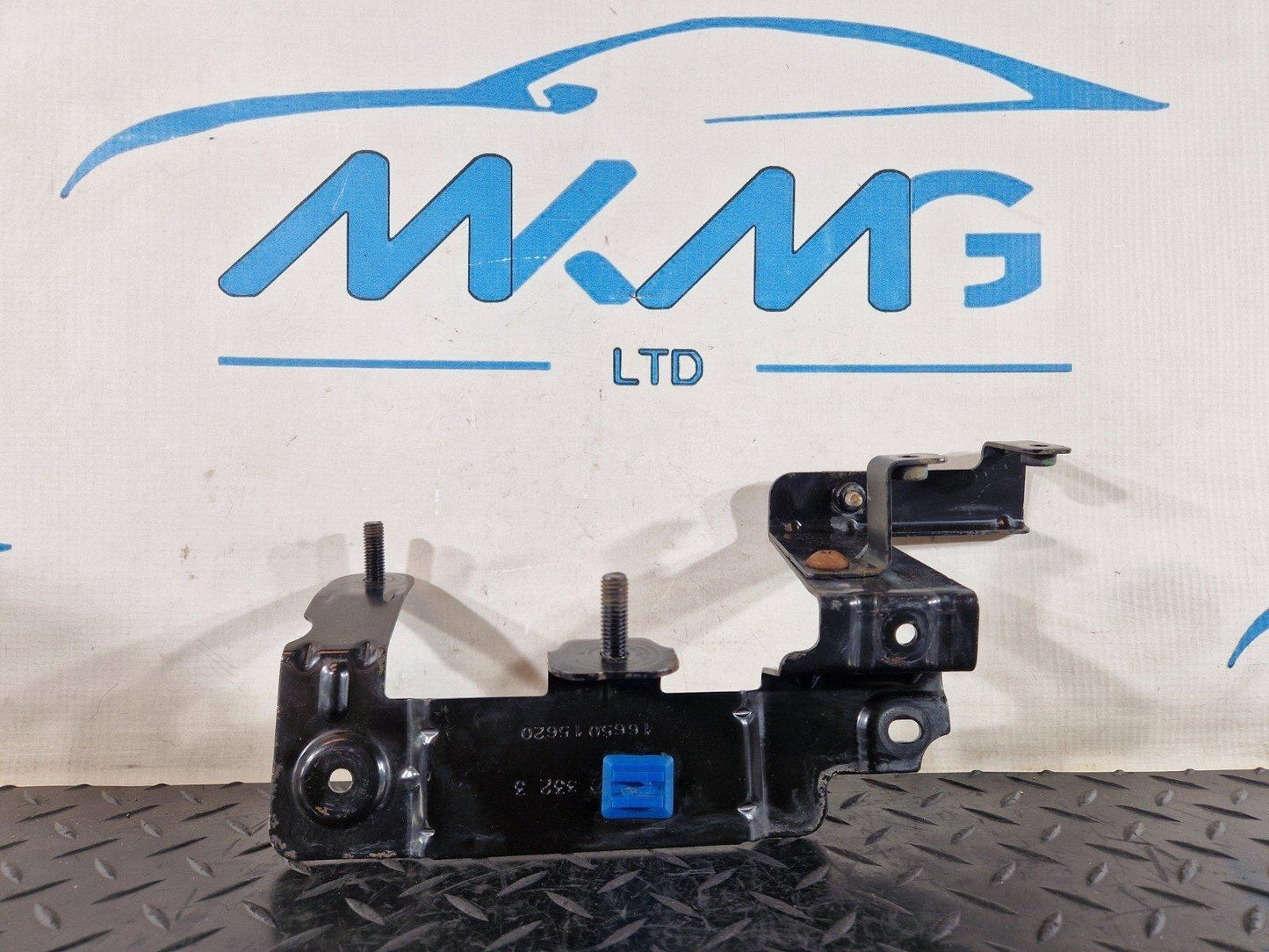 16-19 MERCEDES BENZ GLE W166 CHANGE OVER VALVE HOLDER MOUNT BRACKET A1665015620