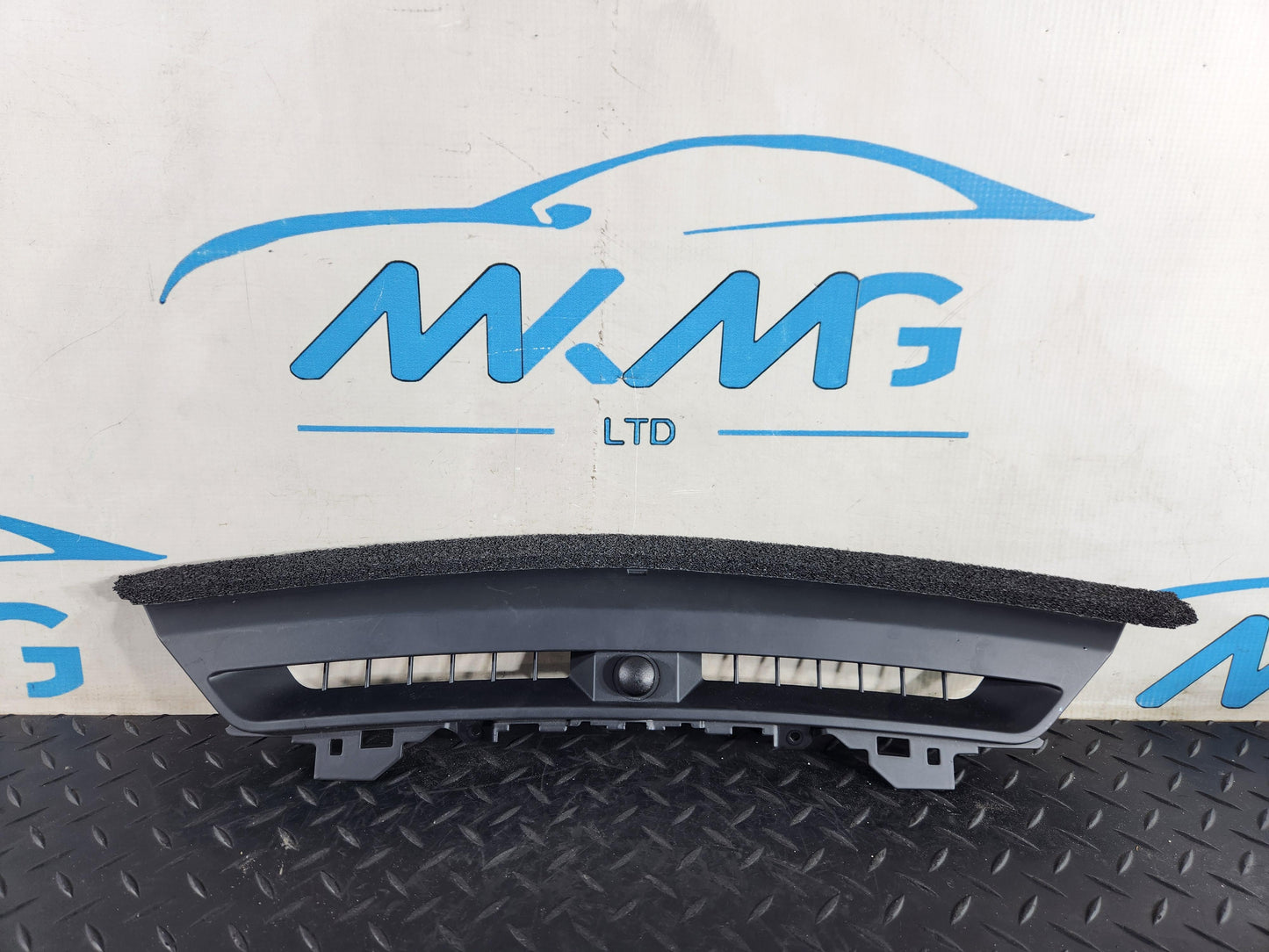 Land Rover Range Rover Evoque L551 SUV Genuine Dashboard Trim K8D2-046B62-A