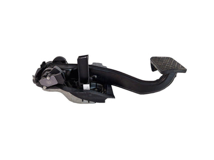 2015 MERCEDES BENZ C W205 GENUINE FRONT RIGHT BRAKE PEDAL A2052920515