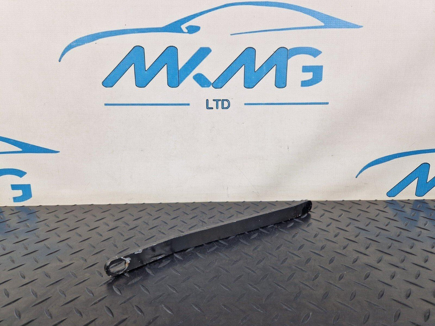 14-21 MERCEDES BENZ W205 REINFORCEMENT RADIATOR SUPPORT STRUT A2056201700