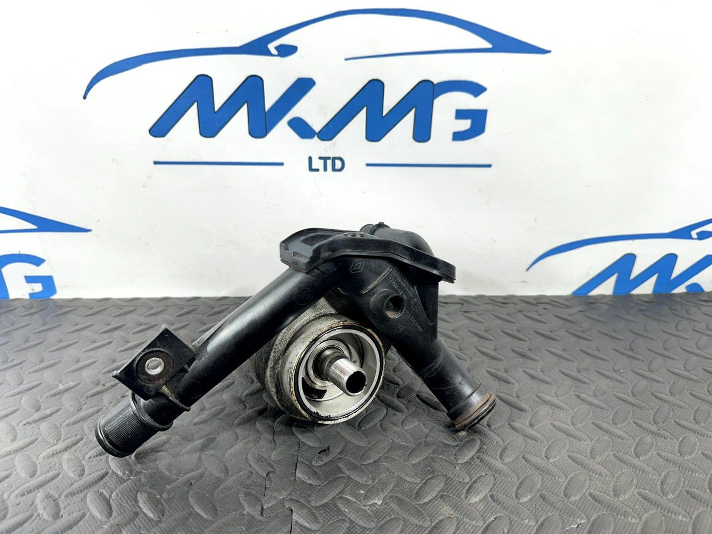 12-18 MERCEDES A CLASS 1.5 CDI OM607 WATER COOLANT PIPE & OIL COOLER  210475246R