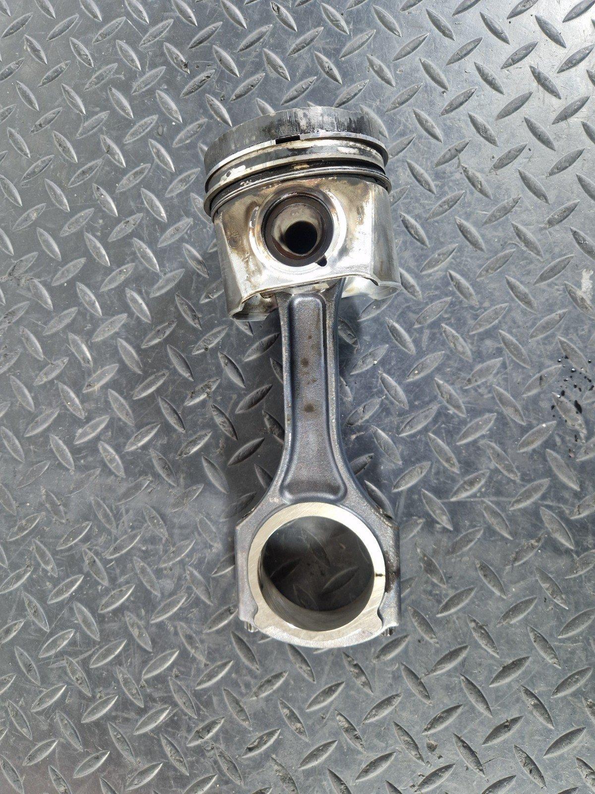12-18 MERCEDES A B CLA-W176 W246 C117 OEM 1.8/2.1 CDI OM651 PISTON & CON ROD (1)