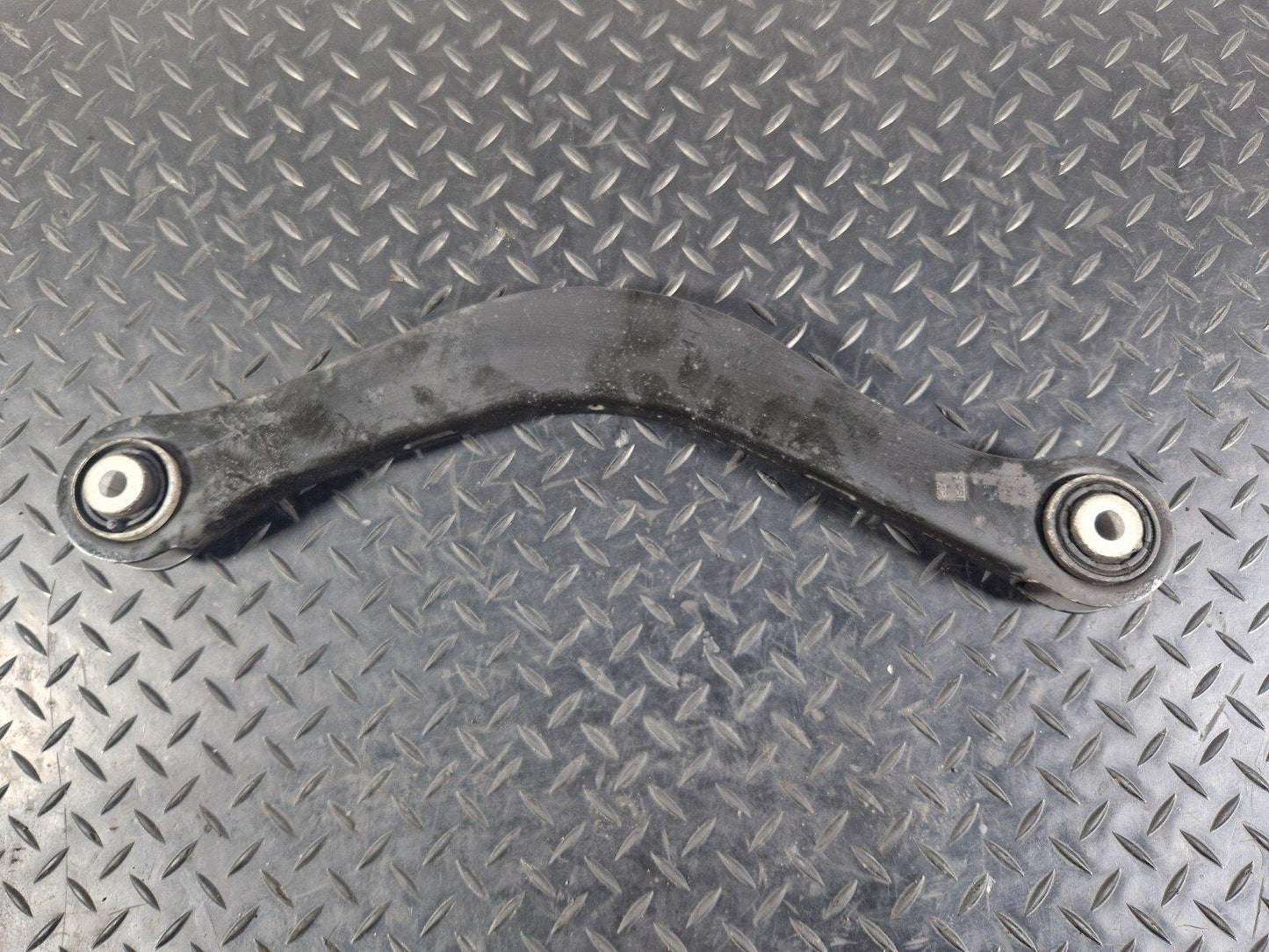 16-23 AUDI S5 COUPE GENUINE WISHBONE UPPER CONTROL ARM REAR LEFT 8W0505371E