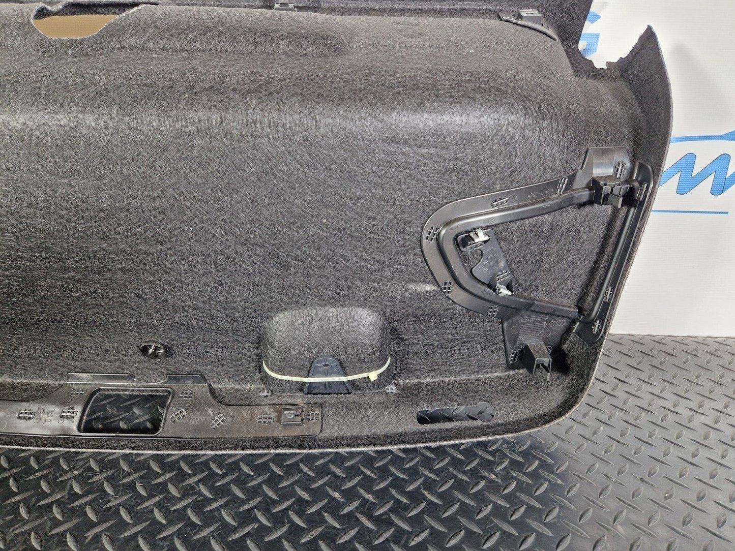 16-19 AUDI A4 B9 S-LINE GENUINE SALOON REAR BOOT LID CARPET COVER 8W5867975M