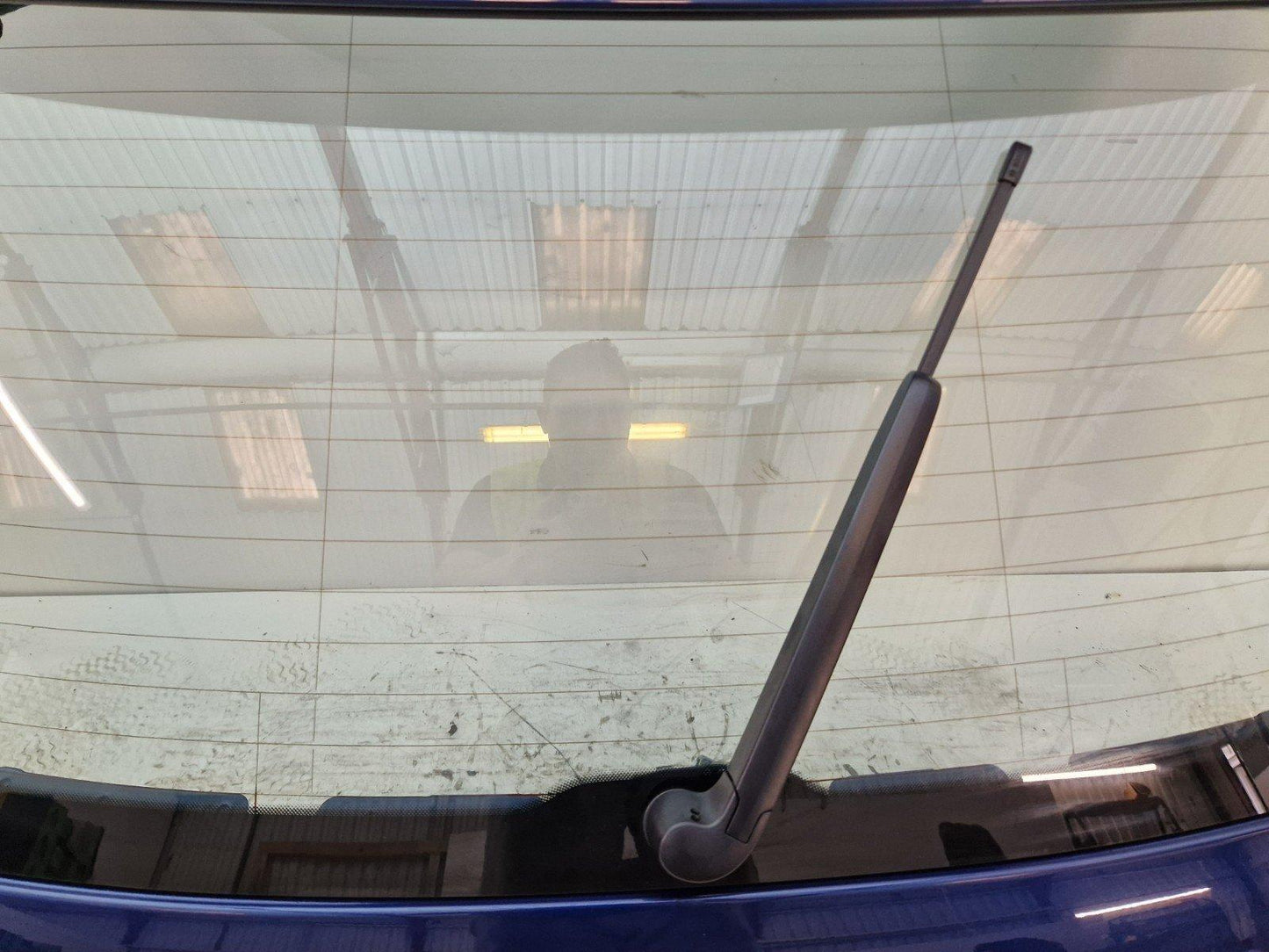 16-19 AUDI A4 B9 AVANT / ESTATE GENUINE COMPLETE BOOTLID /TAILGATE IN BLUE LX5Q