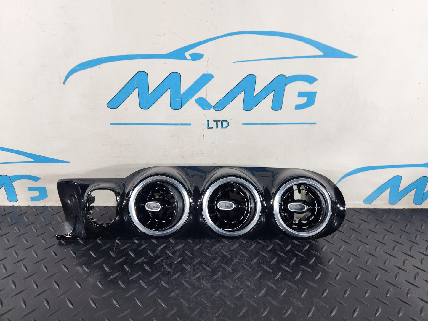 2019 Mercedes-Benz B200d B-Class W247 Centre Dashboard Vents & Trim a2476806002