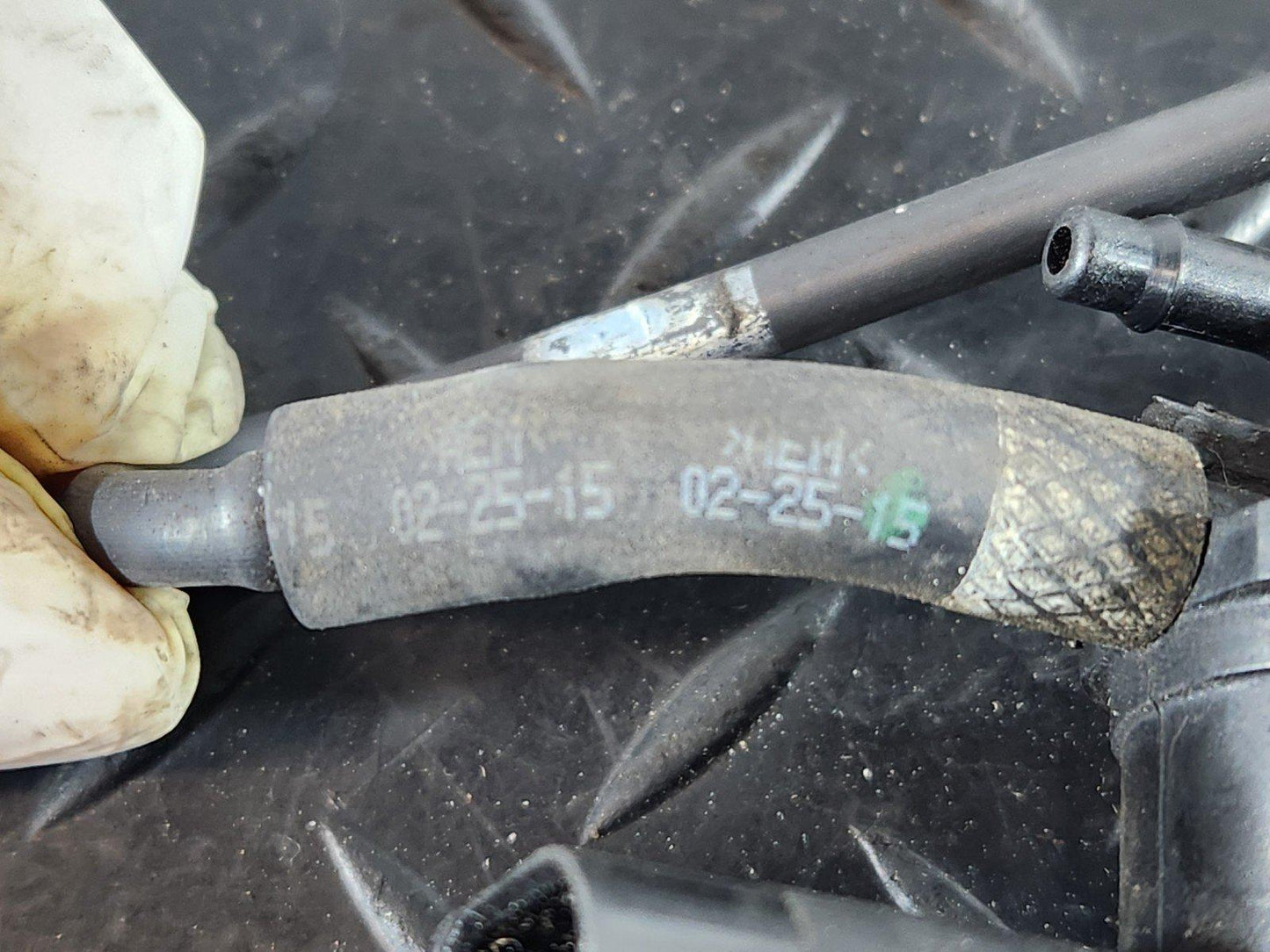 16-20 AUDI Q7 4M V6 3.0TDI CRT VACUUM PIPE LINE 059131377F 1K0906283A