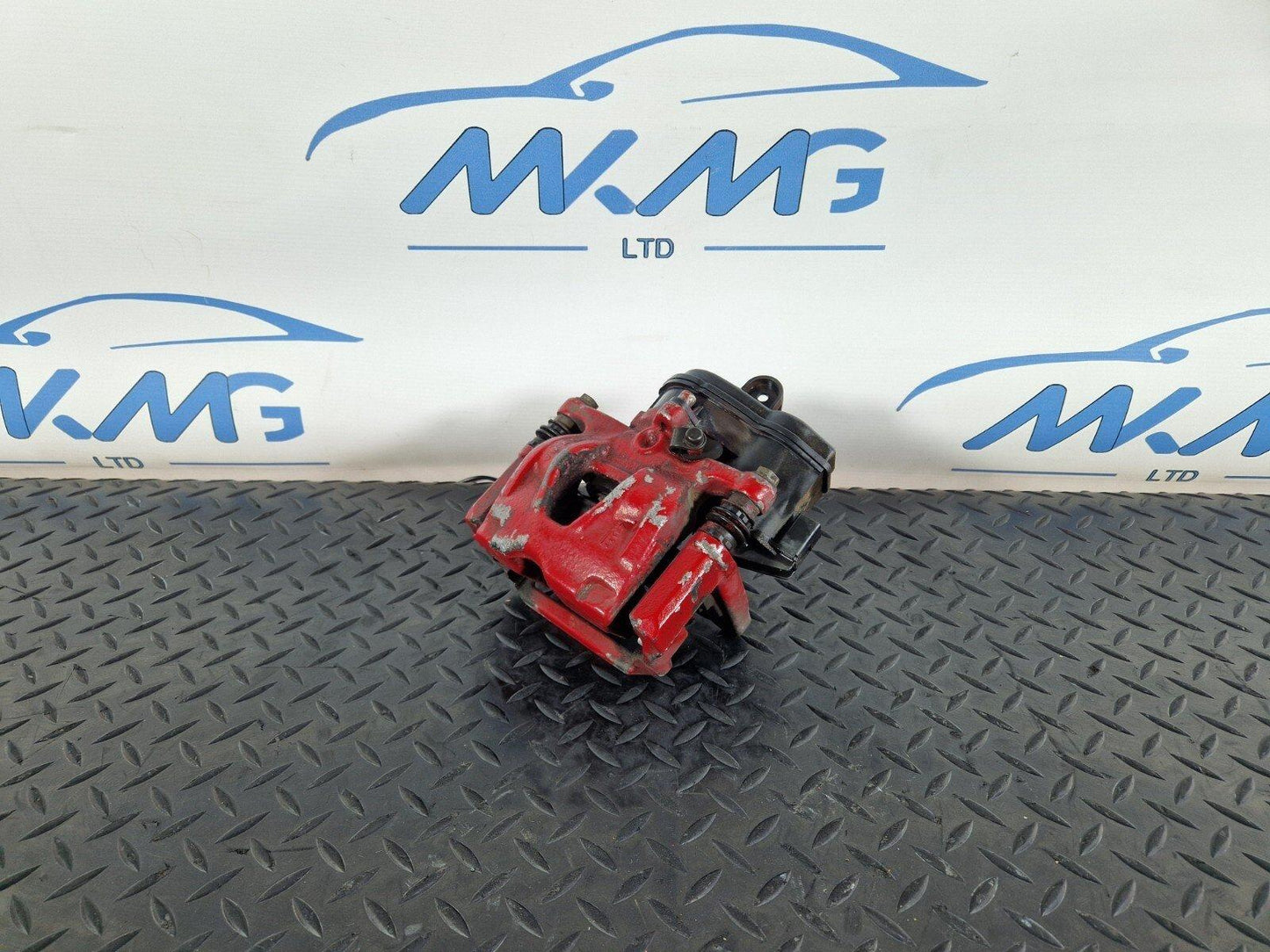 16-19 AUDI A4 B9 REAR LEFT PASSENGER SIDE N/S ELECTRIC BRAKE CALIPER 8W0405AT