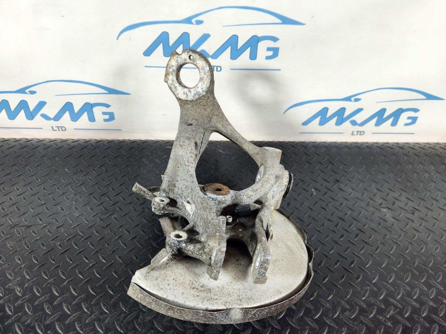 12-18 AUDI A6 C7 GENUINE REAR LEFT PASSENGER NSR WHEEL HUB 4G0505431E