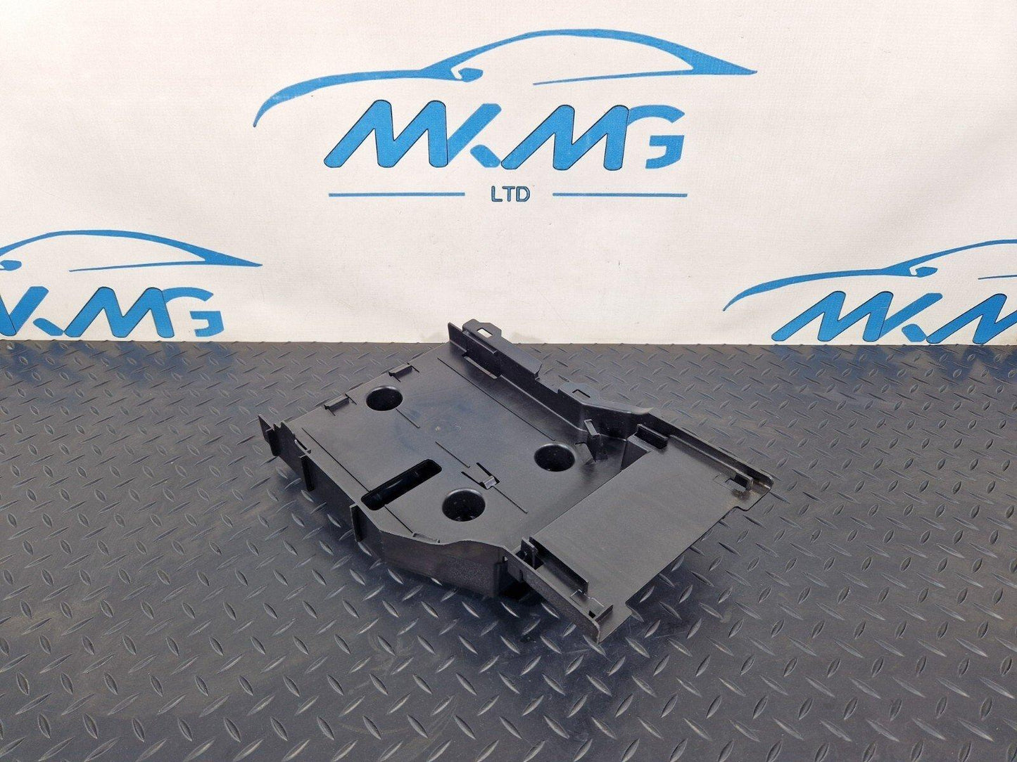 18-ON MERCEDES SPRINTER W907 W910 FRONT BODY CONTROL UNIT BRACKET HOLDER MOUNT