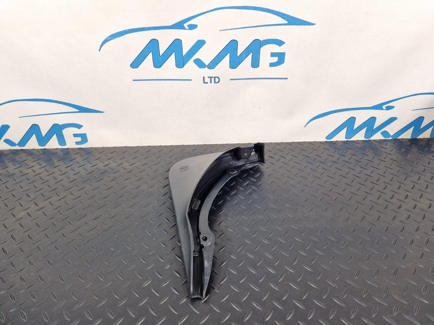 14-21 MERCEDES BENZ C200 W205 SALOON/ESTATE REAR MUD FLAP O/S/N/S A2058900178