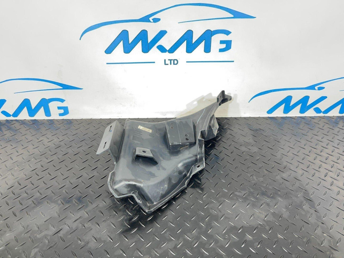 2019-ON  LAND ROVER DISCOVERY L550 DRIVER SIDE FRONT BUMPER BRACKET LK7217E950A