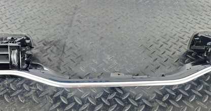 19-ON RANGE ROVER EVOQUE L551 DASHBOARD AIR VENT GRILLE SURROUND TRIM