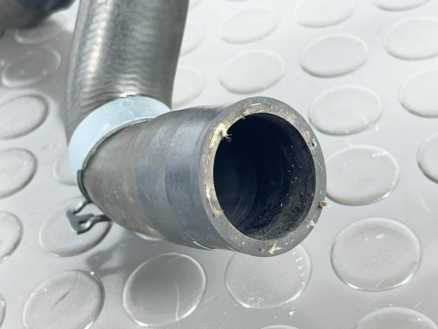 16-19 AUDI A4 B9 SALOON GENUINE 1.4 TFSI WATER COOLANT PIPE HOSE 8W0122055P