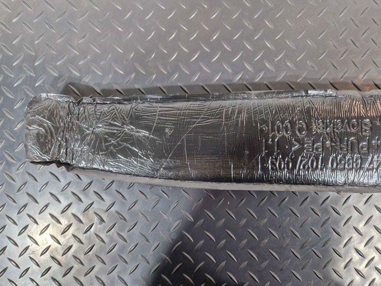 19-ON MERCEDES B CLASS W247 FRONT LEFT FENDER ABSORBER A2478850102