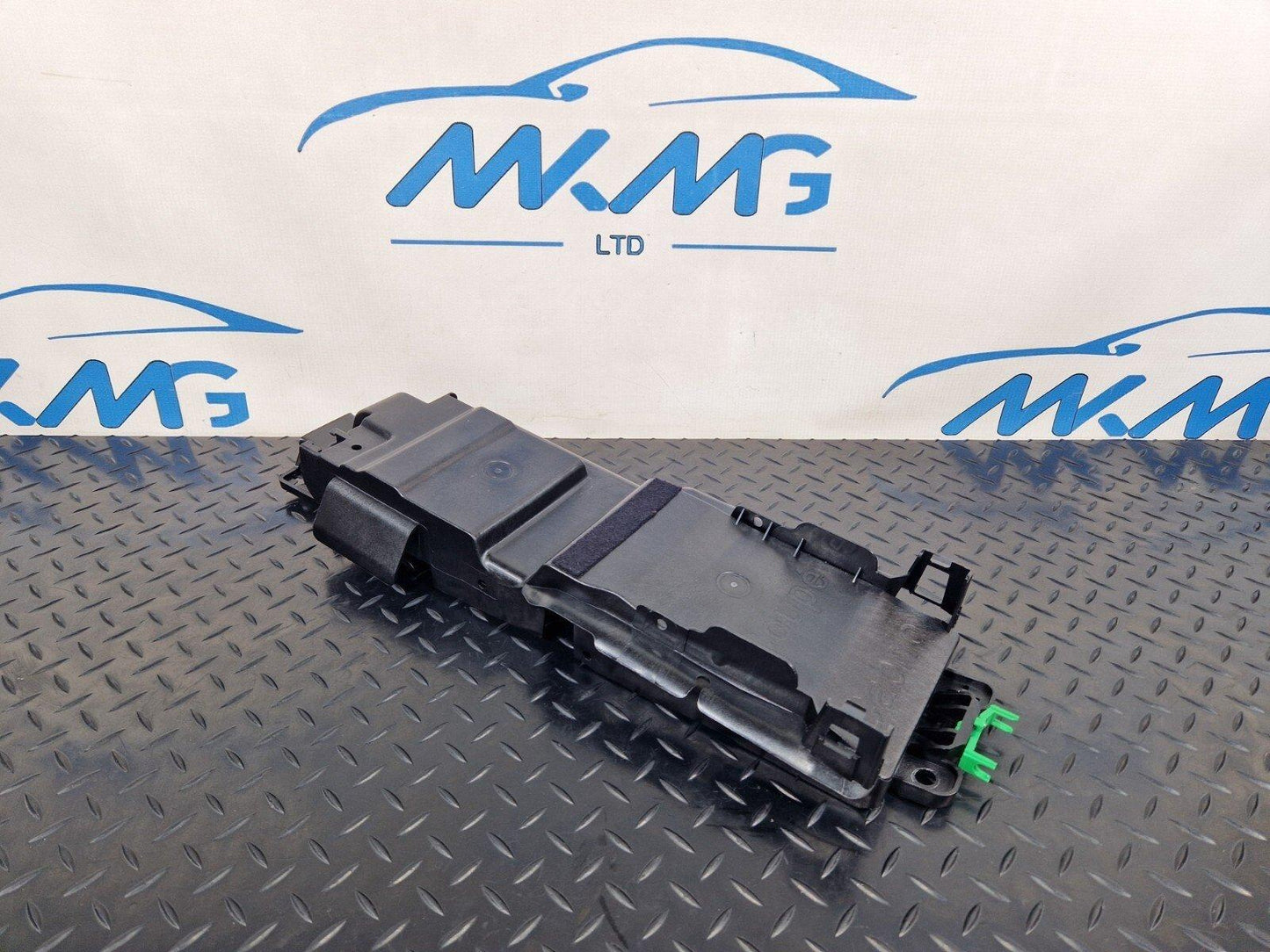 16-23 AUDI S5 COUPE CENTRE CONSOLE DASHBOARD COVER PANEL 8W0863051A
