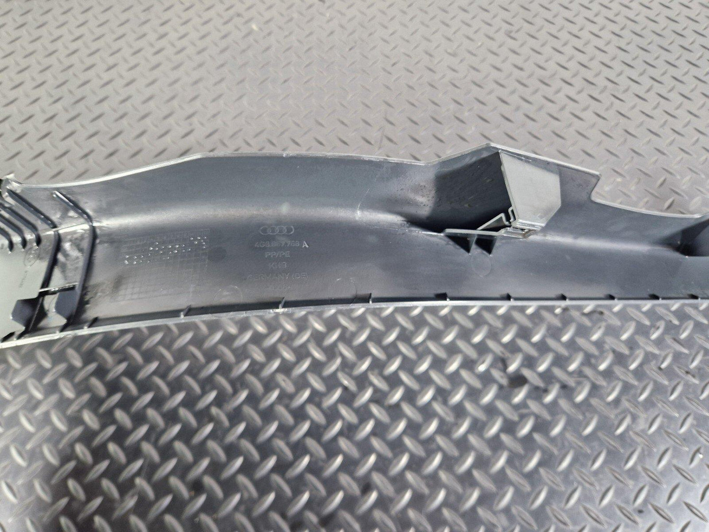 10-18 AUDI A7 4G S-LINE REAR RIGHT OSR C PILLAR LOWER SILL TRIM COVER 4G8867768A