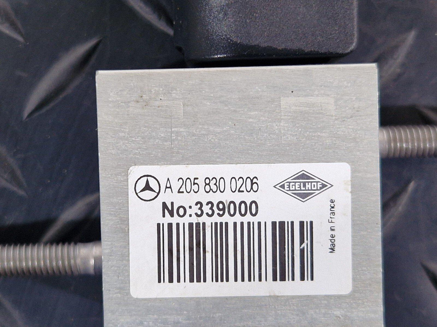 19-ON MERCEDES BENZ CLA C118 GENUINE AIR CONDITION EXPANSION VALVE A2058300206