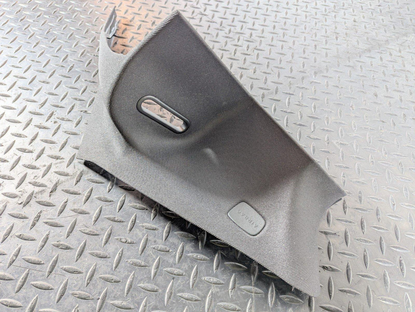 13-19 MERCEDES BENZ CLA C117 RIGHT DRIVER SIDE REAR C PILLAR TRIM A1176902625