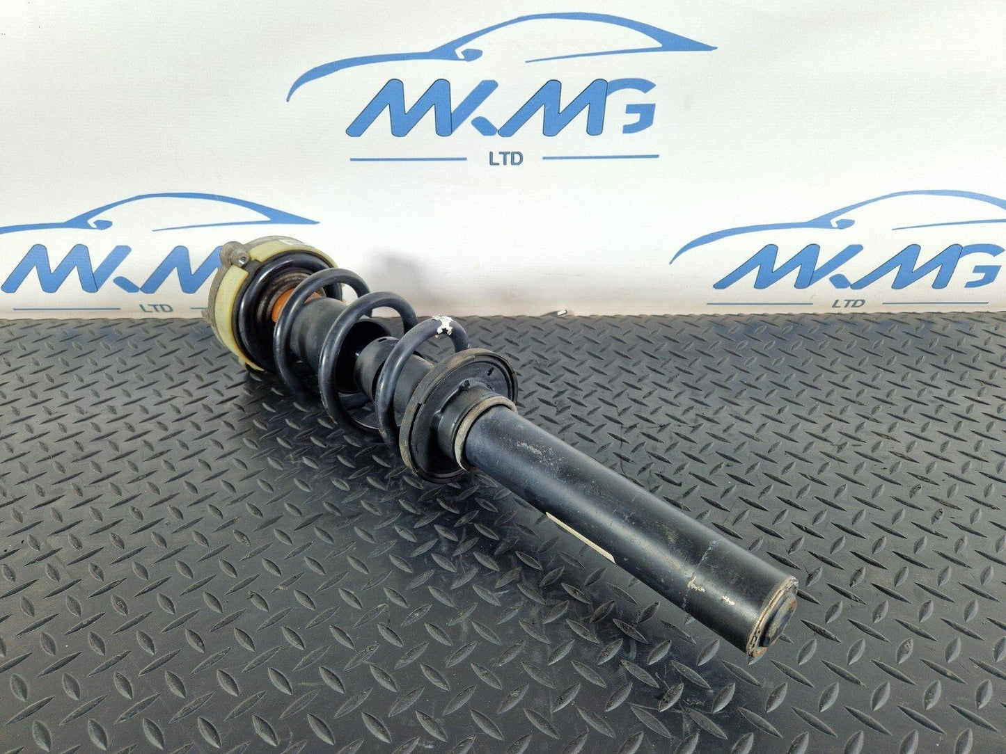 16-19 AUDI A4 B9 FRONT STRUT SHOCK ABSORBER FITS BOTH SIDES 8W0413031BB