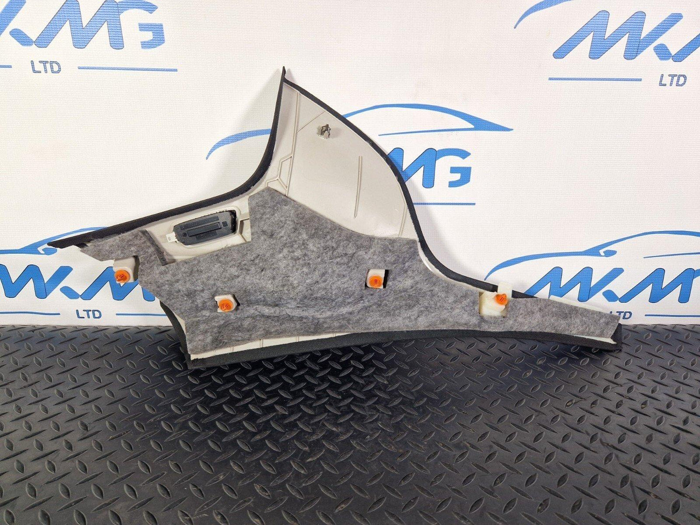 14-21 MERCEDES BENZ C300h W205 D PILLAR TRIM PASSENGER SIDE A2056908203