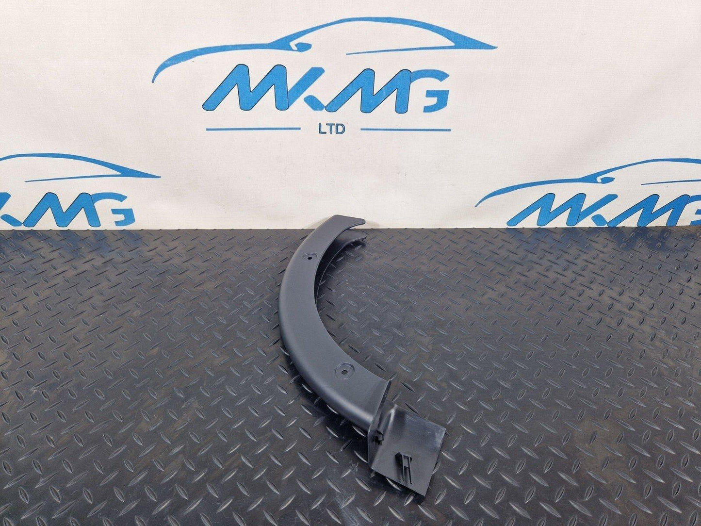 16-19 AUDI A4 B9 GENUINE BOOT LID RIGHT SIDE HINGE TRIM COVER 8W5971822