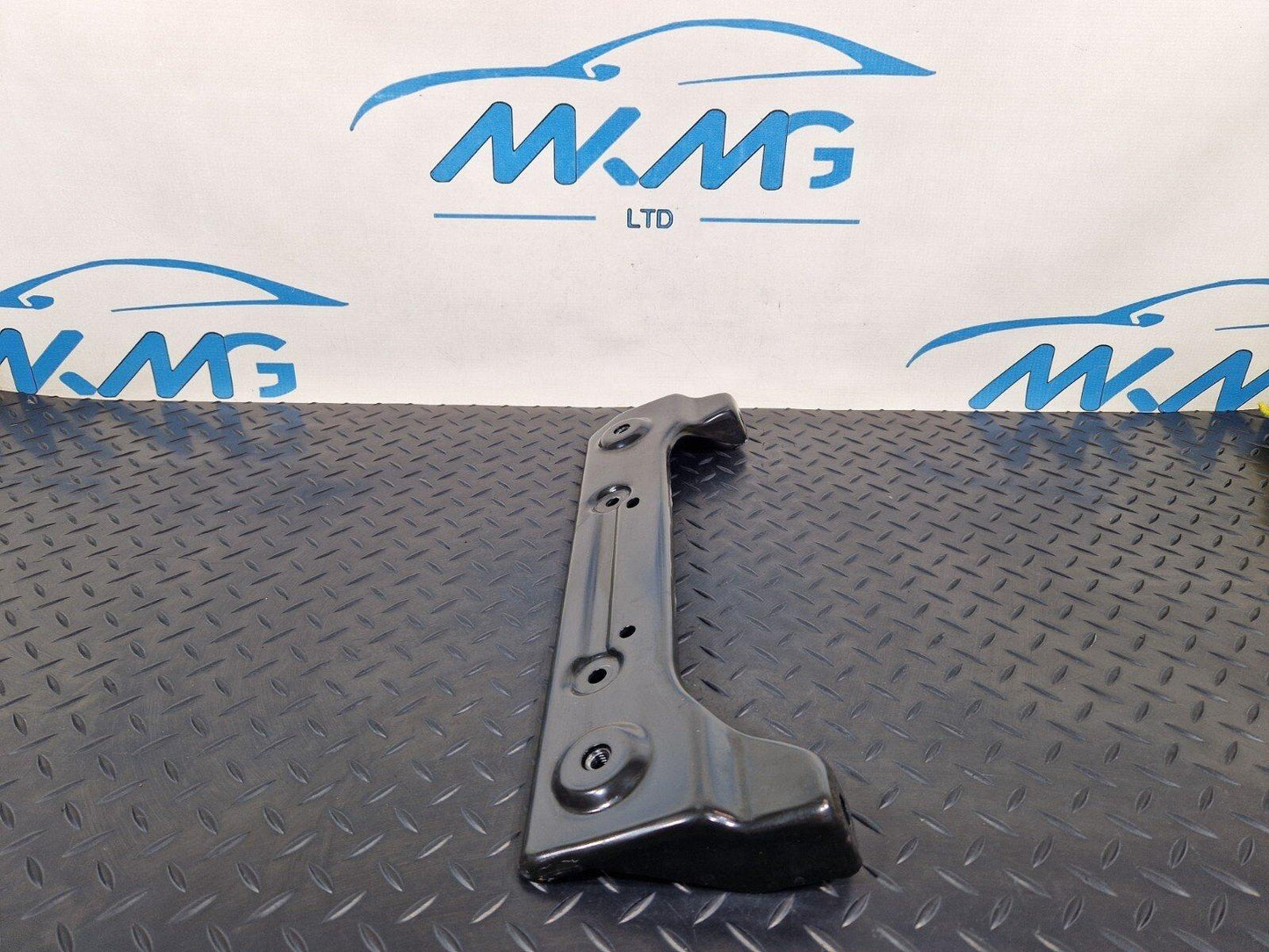 14-23 MERCEDES BENZ VITO W447 OEM FRONT RIGHT O/S SEAT MOUNT BRACKET A4476400500