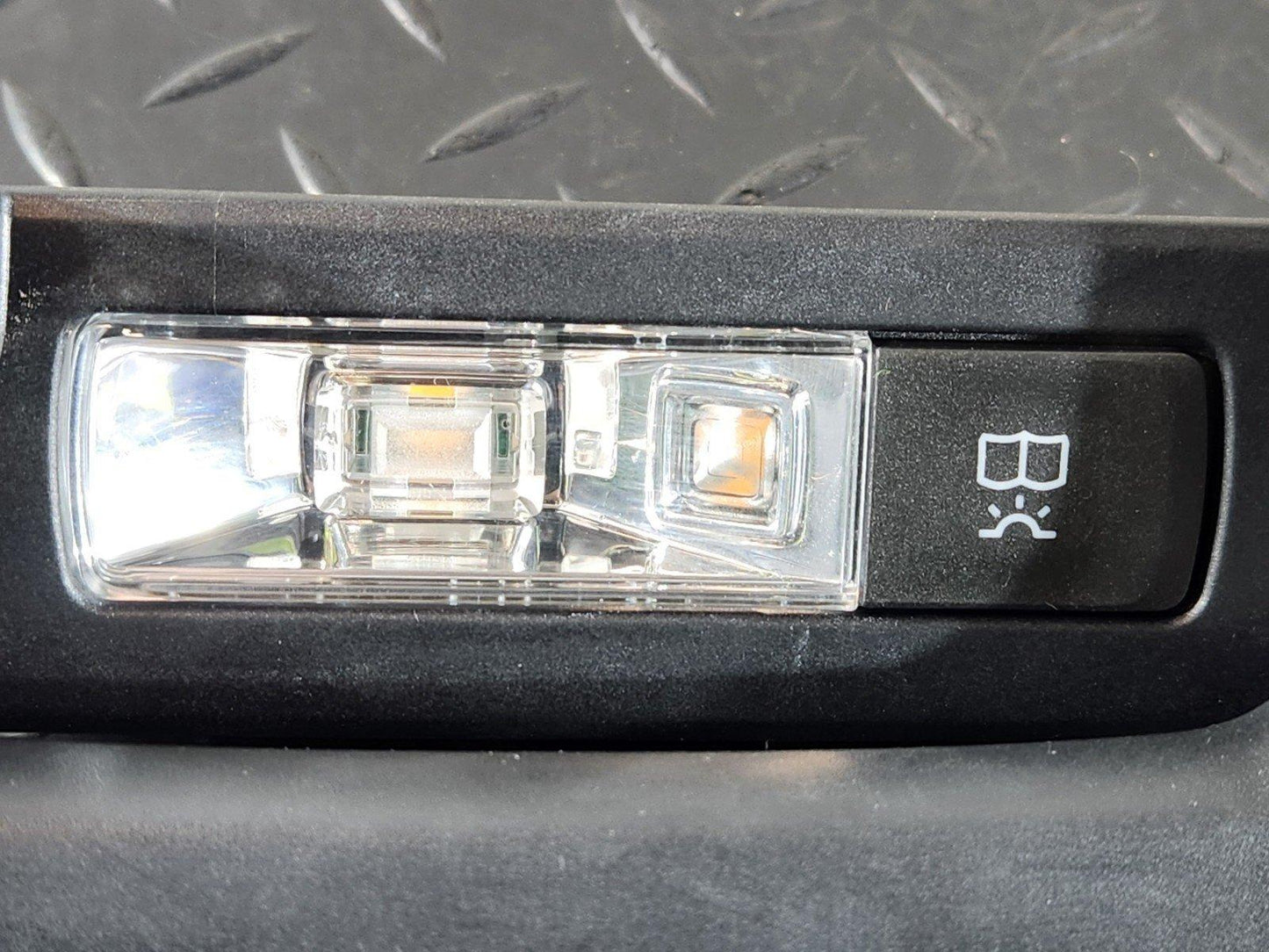 19-ON MERCEDES B CLASS W247 FULL SET OF 4 INTERIOR ROOF GRAB HANDLES A0998150100