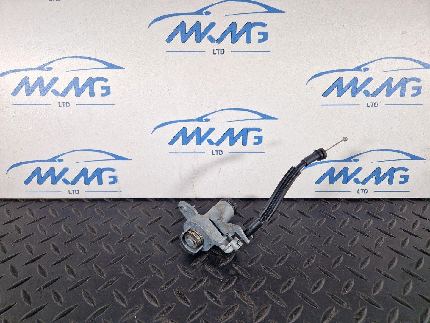 16-24 AUDI A5 F5 CONVERTIBLE TAILGATE BOOT TRUNK LOCK CYLINDER & CABLE 8W7827531