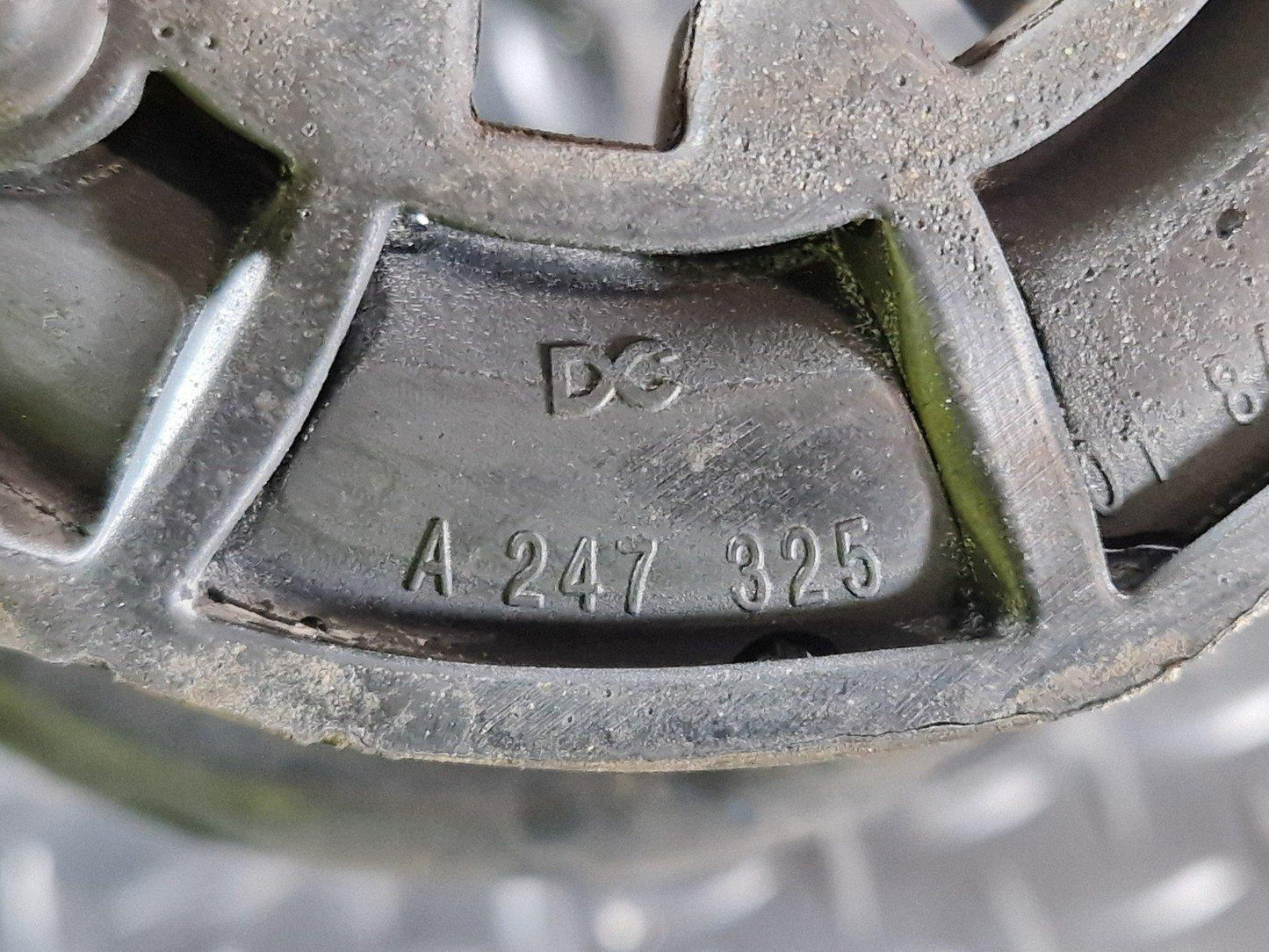 19-ON MERCEDES B CLASS W247 REAR COIL SPRING FITS LEFT & RIGHT A2473241800
