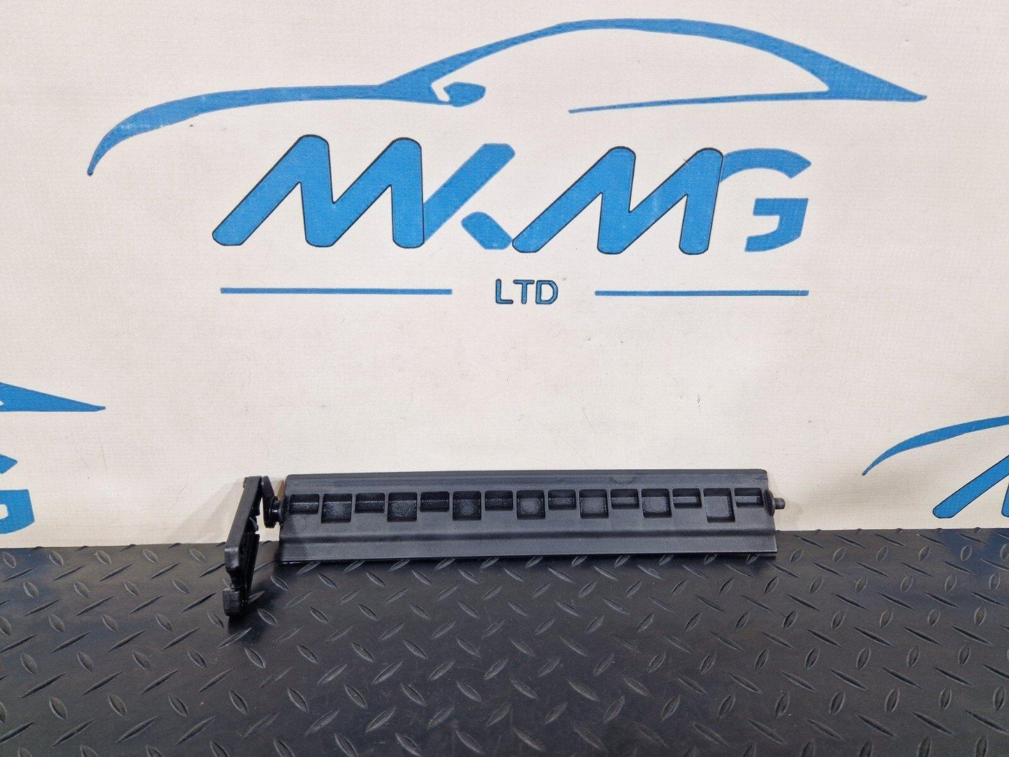 14-21 BMW 2 SERIES GRAN TOURER F45 F46 AIR DUCT SHUTTER GRILL FLAP 4R 8499973