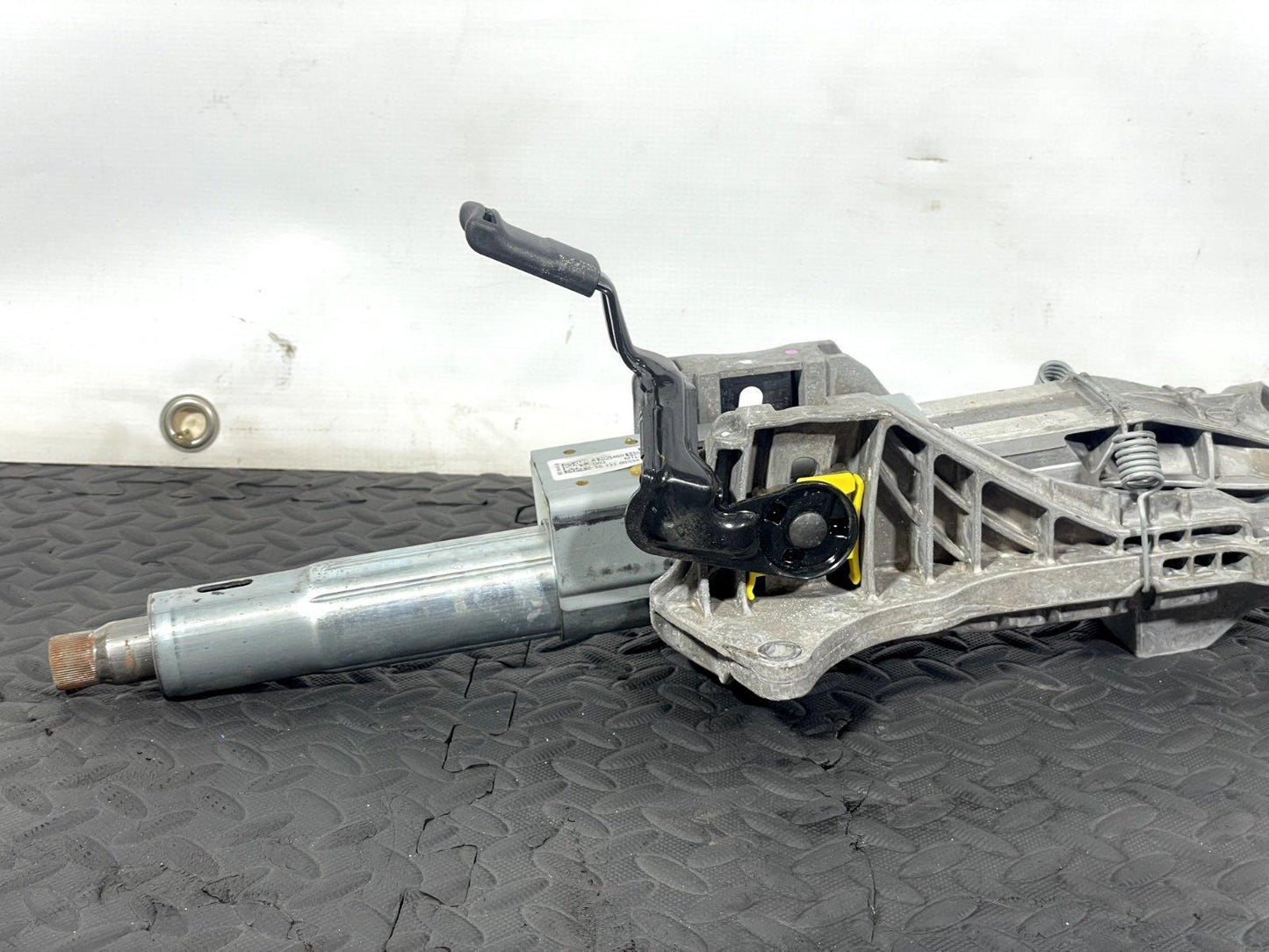 14-21 MERCEDES BENZ C300 W205 STEERING COLUMN & SHAFT JOINT A2054620200