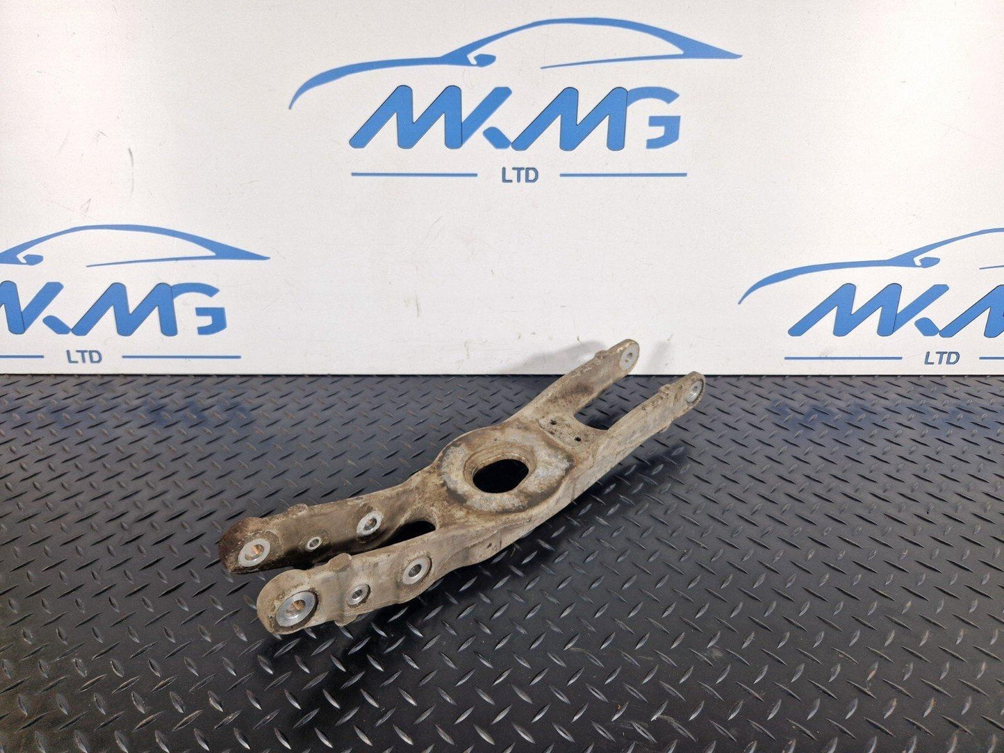 14-21 MERCEDES BENZ C300h W205 GENUINE REAR RIGHT LOWER WISHBONE A2053504000